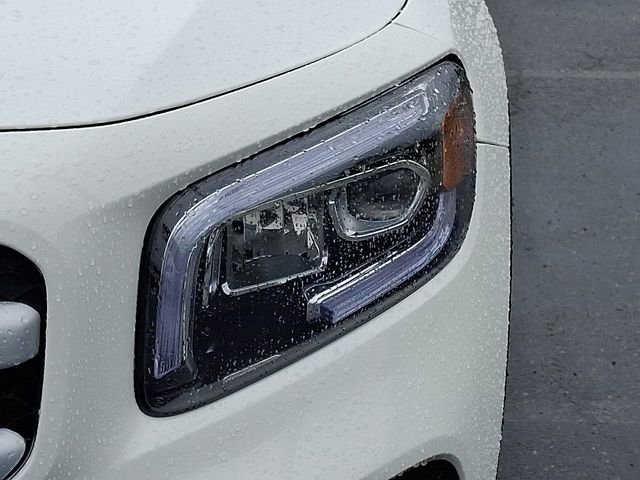 Used 2021 Mercedes-Benz GLB 250 4MATIC image 9