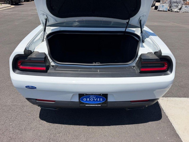 Used 2016 Dodge Challenger R/T Plus RWD image 7