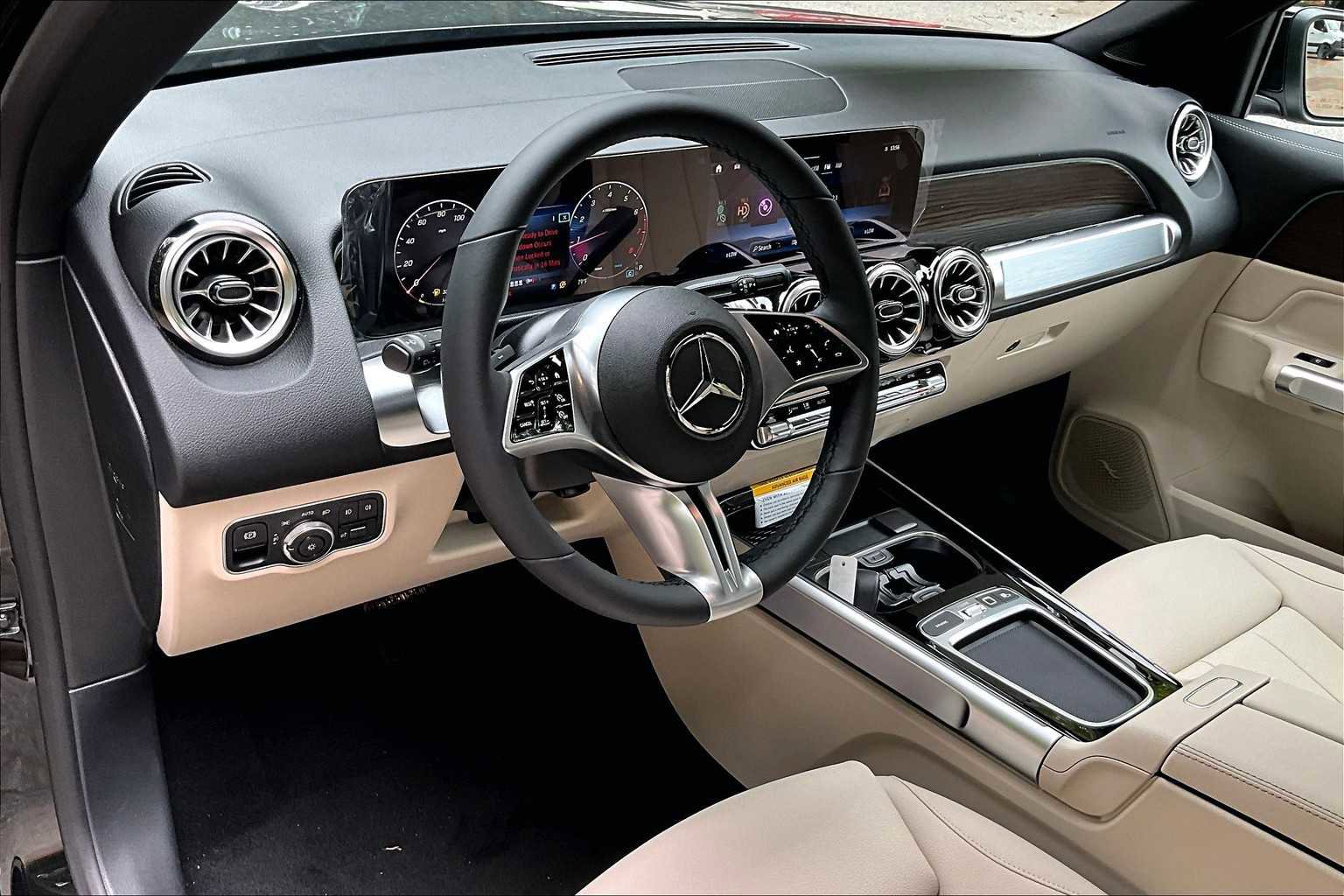 New 2026 Mercedes-Benz GLB 250 4MATIC image 10