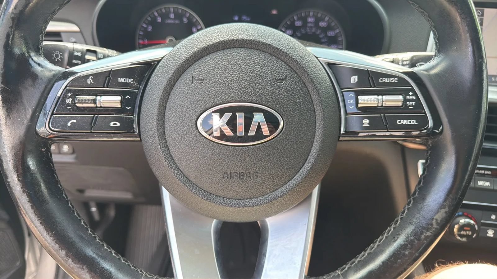 Used 2020 Kia Optima Premium FWD image 23