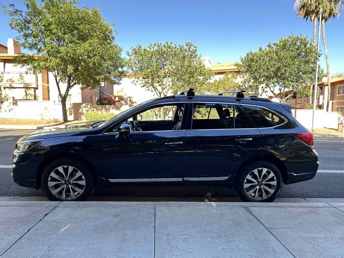 Used 2018 Subaru Outback 3.6R Touring AWD/4WD image 5