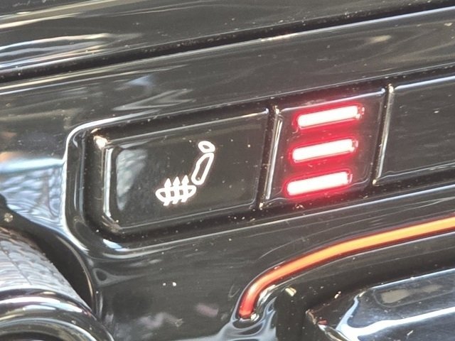 Used 2025 Jeep Grand Cherokee L Altitude image 14