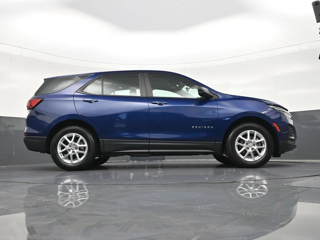 Used 2023 Chevrolet Equinox LS FWD image 23
