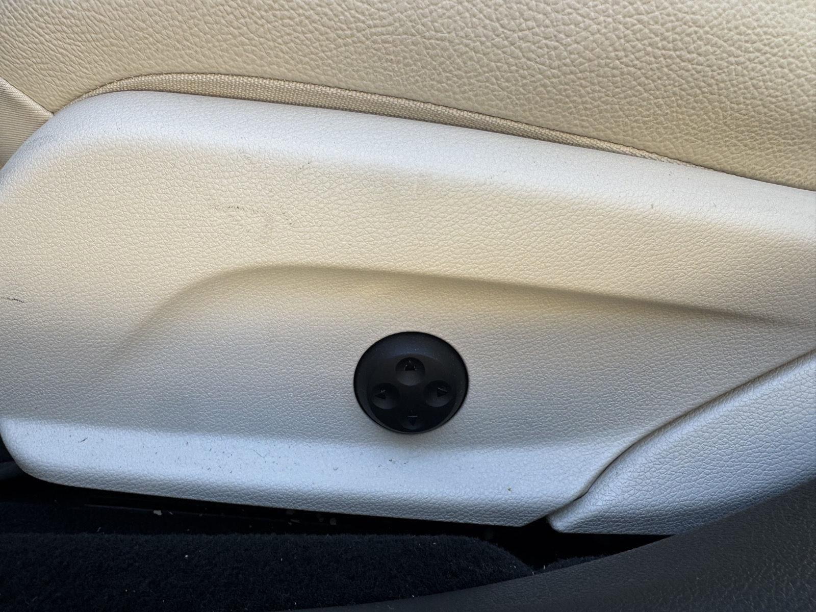 Used 2017 Mercedes-Benz E 300 image 8