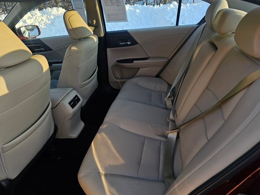 Used 2017 Honda Accord EX-L image 17