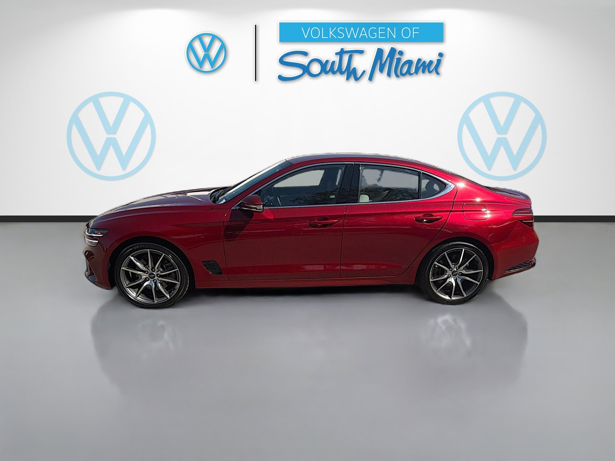 Used 2022 Genesis G70 3.3T image 4