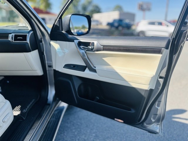 Used 2023 Lexus GX 460 Premium image 33