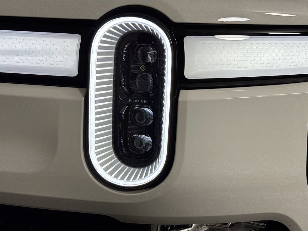 Used 2024 Rivian R1S Adventure Quad AWD/4WD image 51