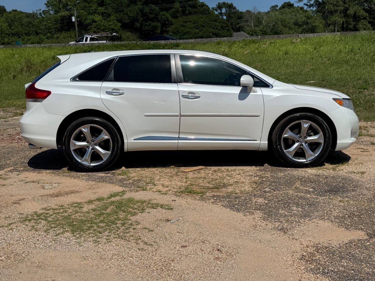 Used 2011 Toyota Venza w/ Comfort Pkg FWD image 7