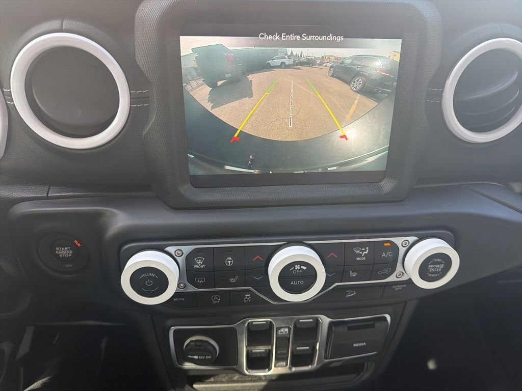 Used 2020 Jeep Wrangler Unlimited Sahara w/ Uconnect 4C Nav & Sound Group image 14