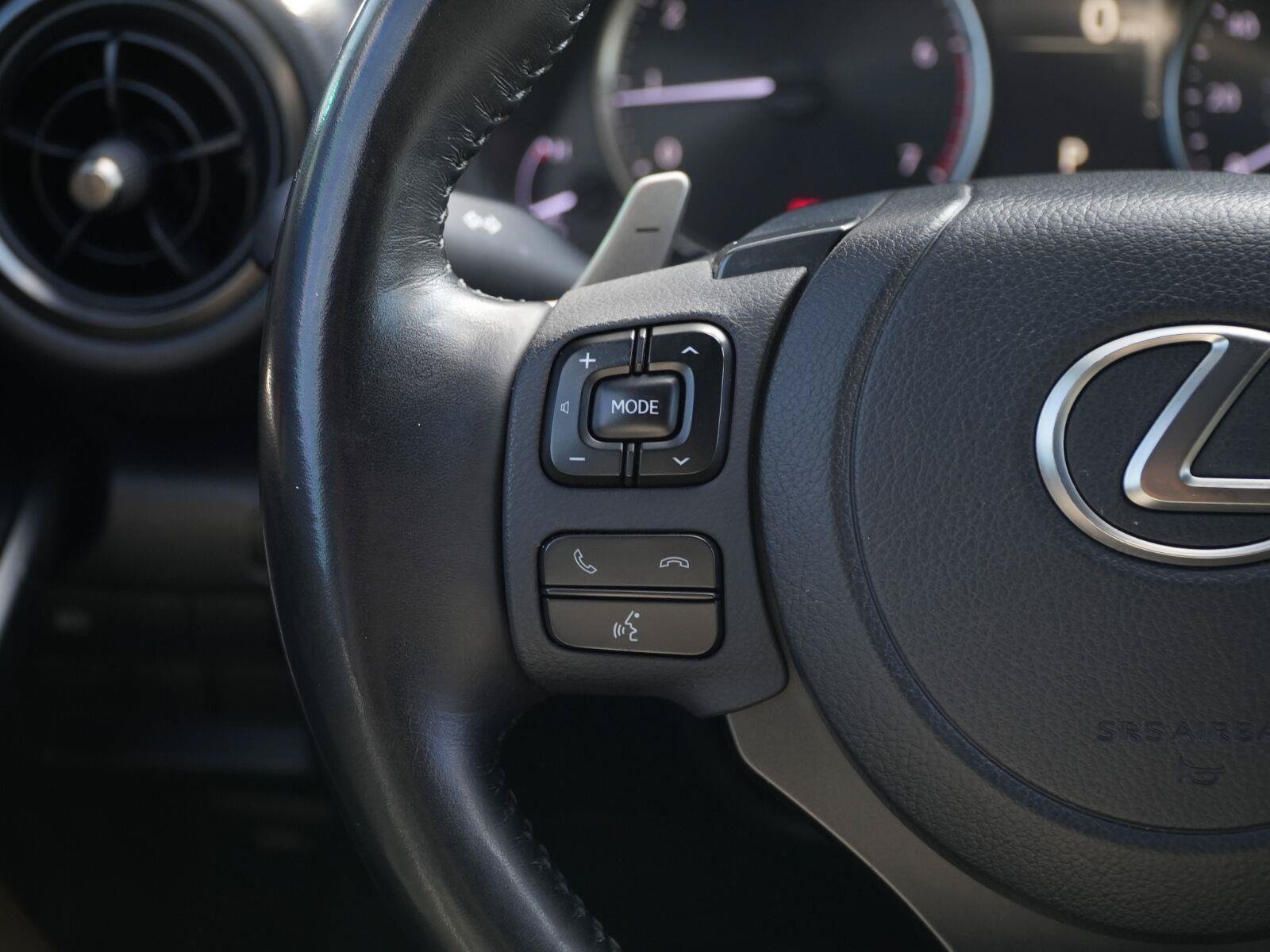 Used 2023 Lexus IS 300 w/ Comfort Package RWD image 21