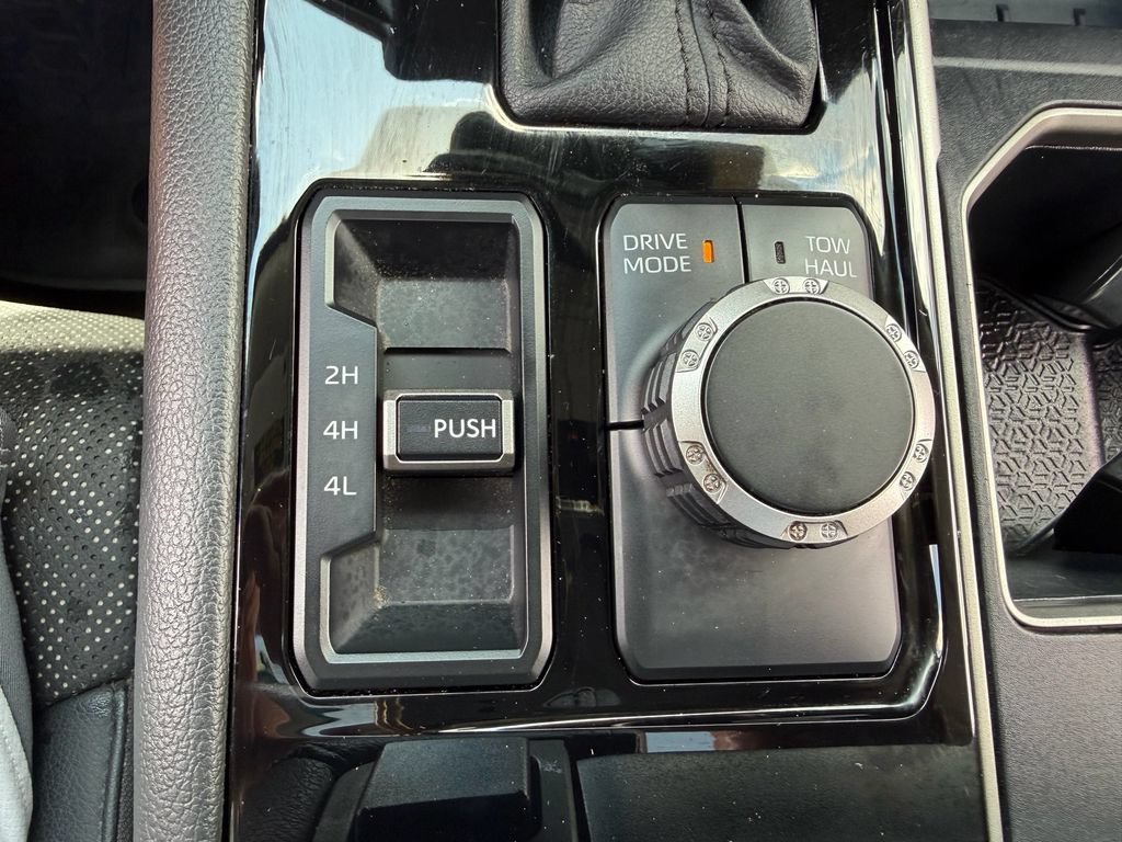 Used 2024 Toyota Tundra Limited AWD/4WD image 30