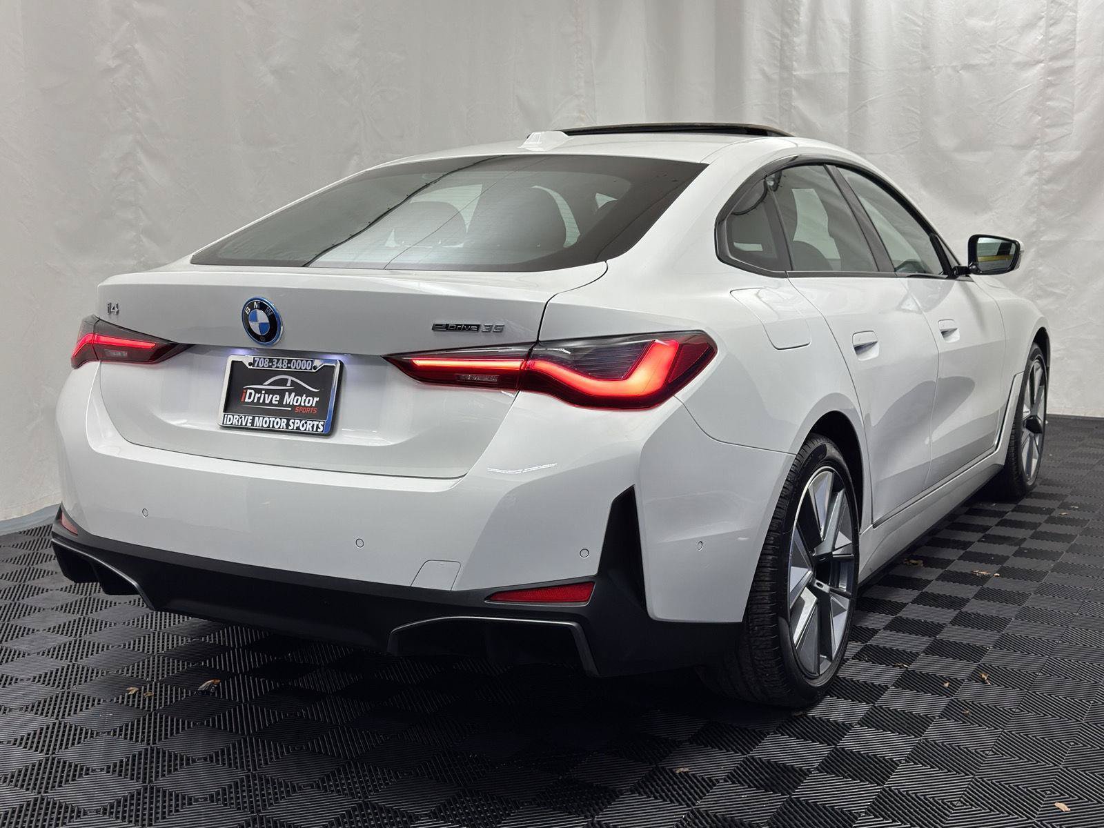 Used 2023 BMW i4 eDrive35 w/ Premium Package RWD image 9