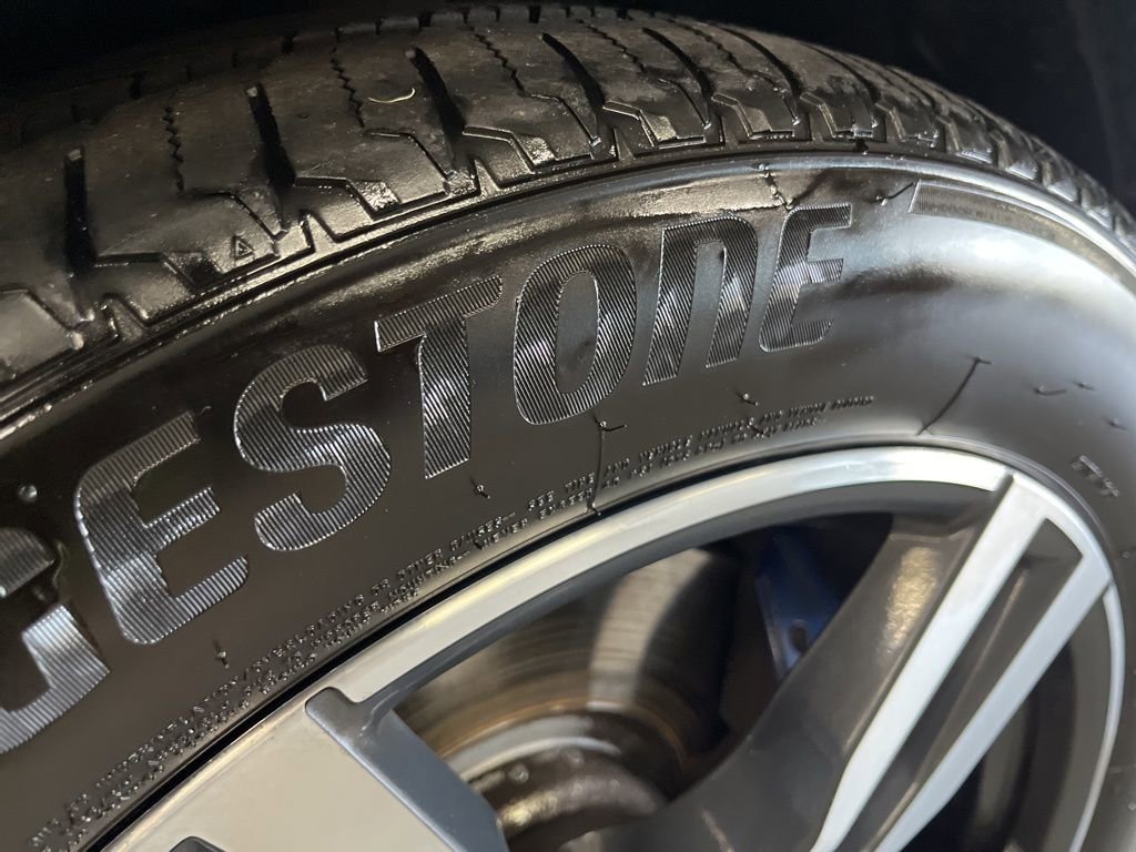 Used 2021 BMW X7 M50i w/ Executive Package image 13