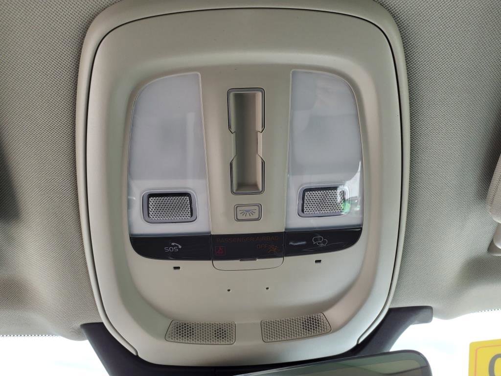 Certified 2025 Volvo XC90 T8 Plus w/ Protection Package image 20