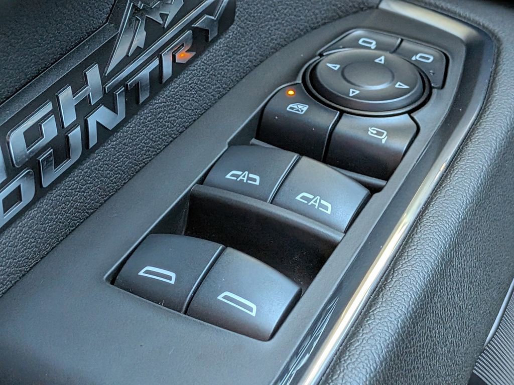 Used 2025 Chevrolet Silverado 1500 High Country w/ Technology Package image 27