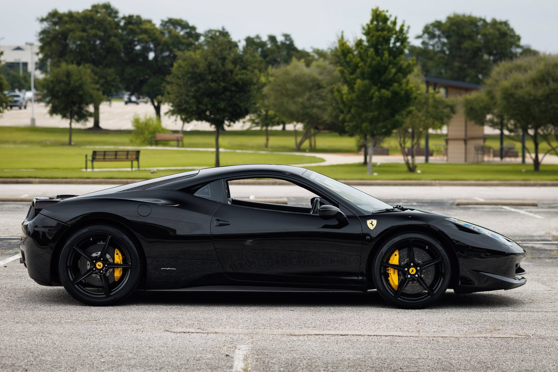 Used 2012 Ferrari 458 Italia Coupe RWD image 37