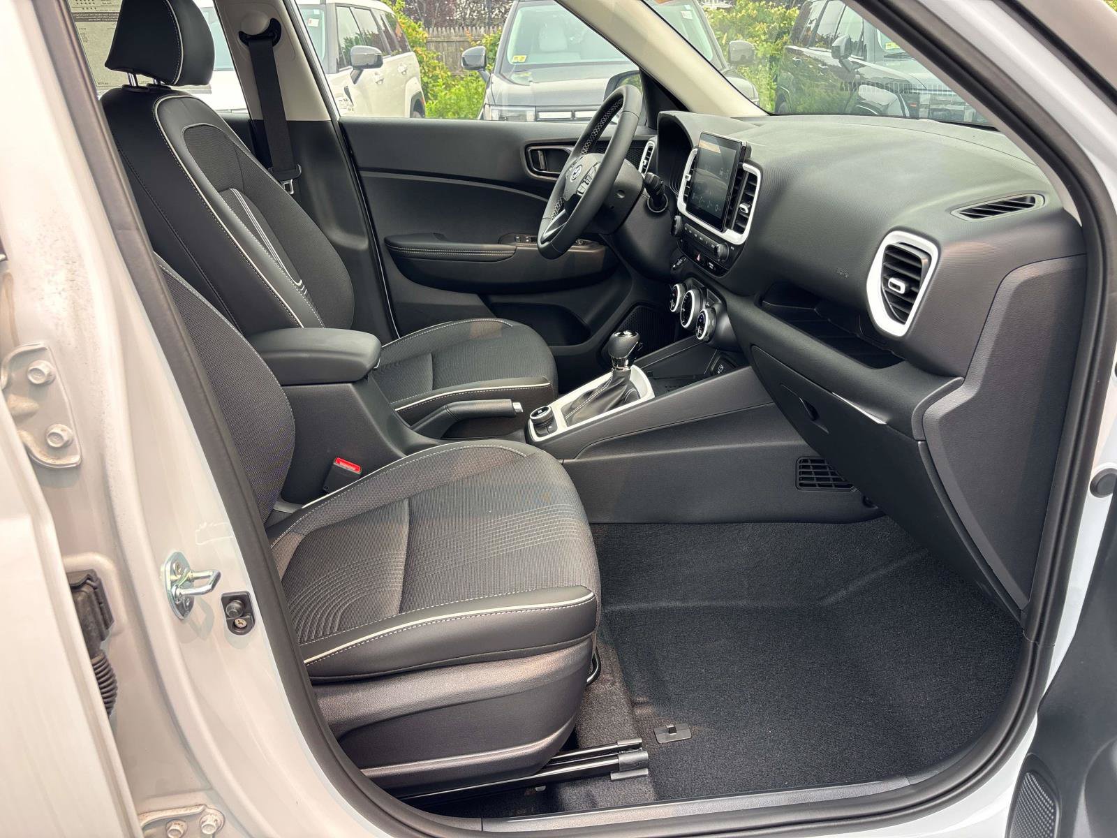 Used 2026 Hyundai Venue SEL FWD image 13
