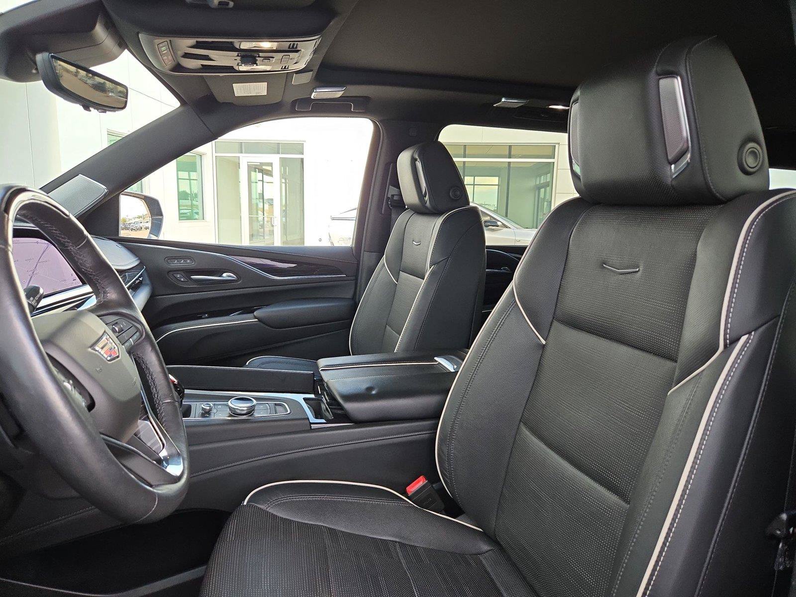 Used 2021 Cadillac Escalade ESV Sport w/ Driver Assist Tech Package RWD image 28