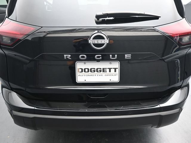 Used 2025 Nissan Rogue SV image 10