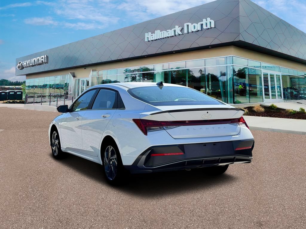 New 2026 Hyundai Elantra SEL Sport Premium FWD image 5