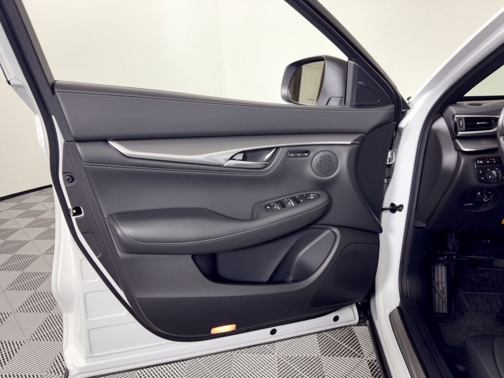 Used 2025 INFINITI QX55 Luxe w/ Cargo Package AWD/4WD image 14