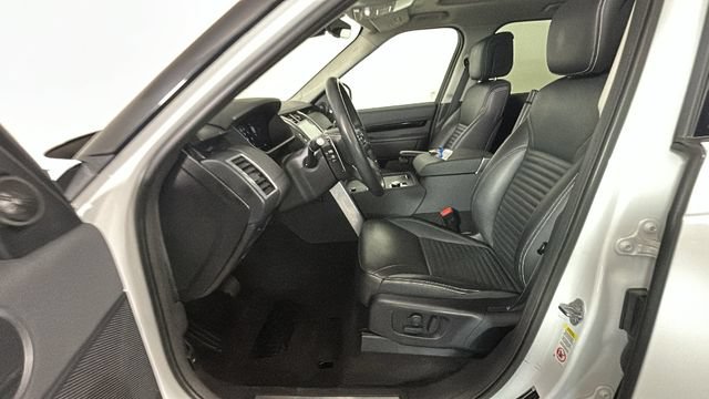 Used 2024 Land Rover Discovery S AWD/4WD image 11