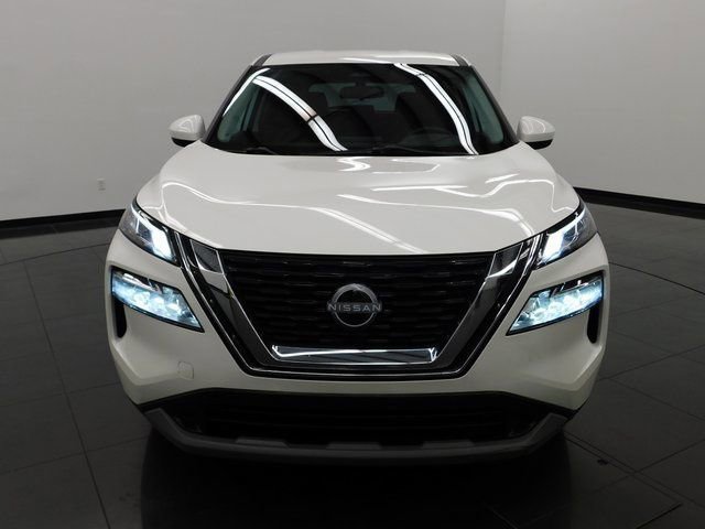 Certified 2023 Nissan Rogue SV image 3