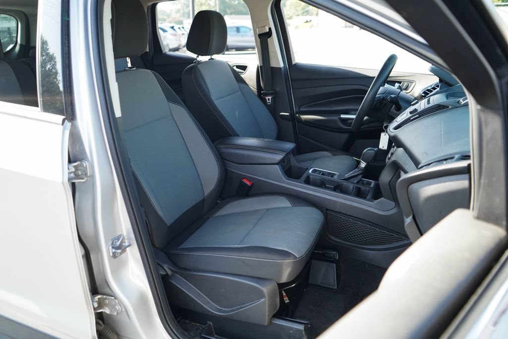 Used 2017 Ford Escape SE FWD image 13