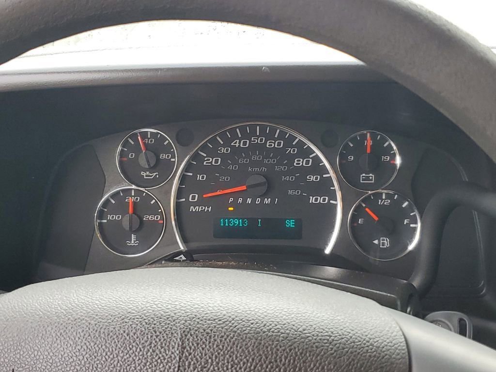 Used 2014 Chevrolet Express 2500 w/ Express Access Plus Package image 18