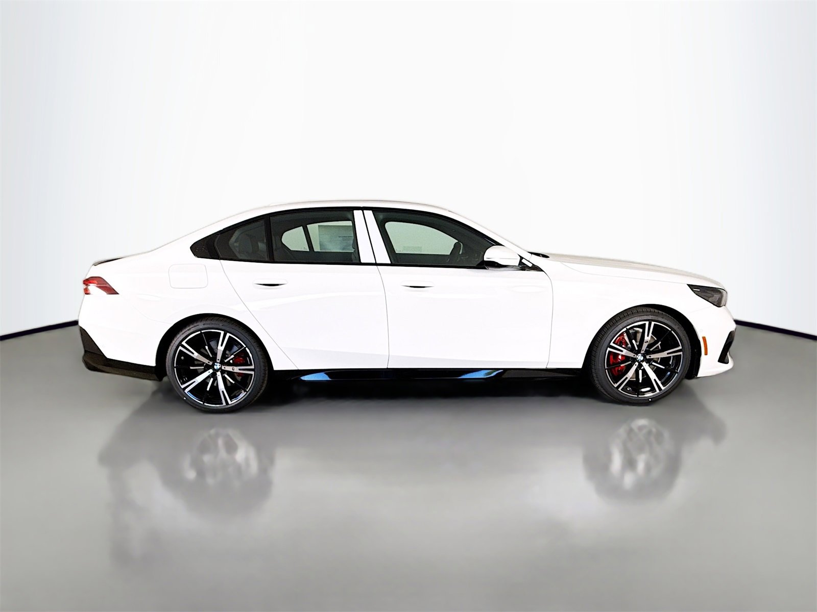 New 2026 BMW 540i xDrive w/ M Sport Package image 8