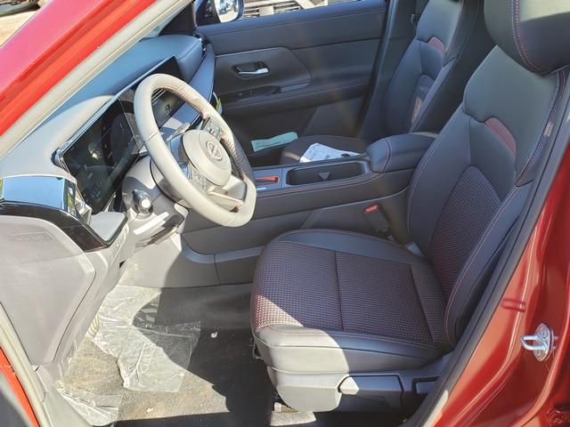 New 2026 Nissan Kicks SR w/ Cold Weather Package image 11