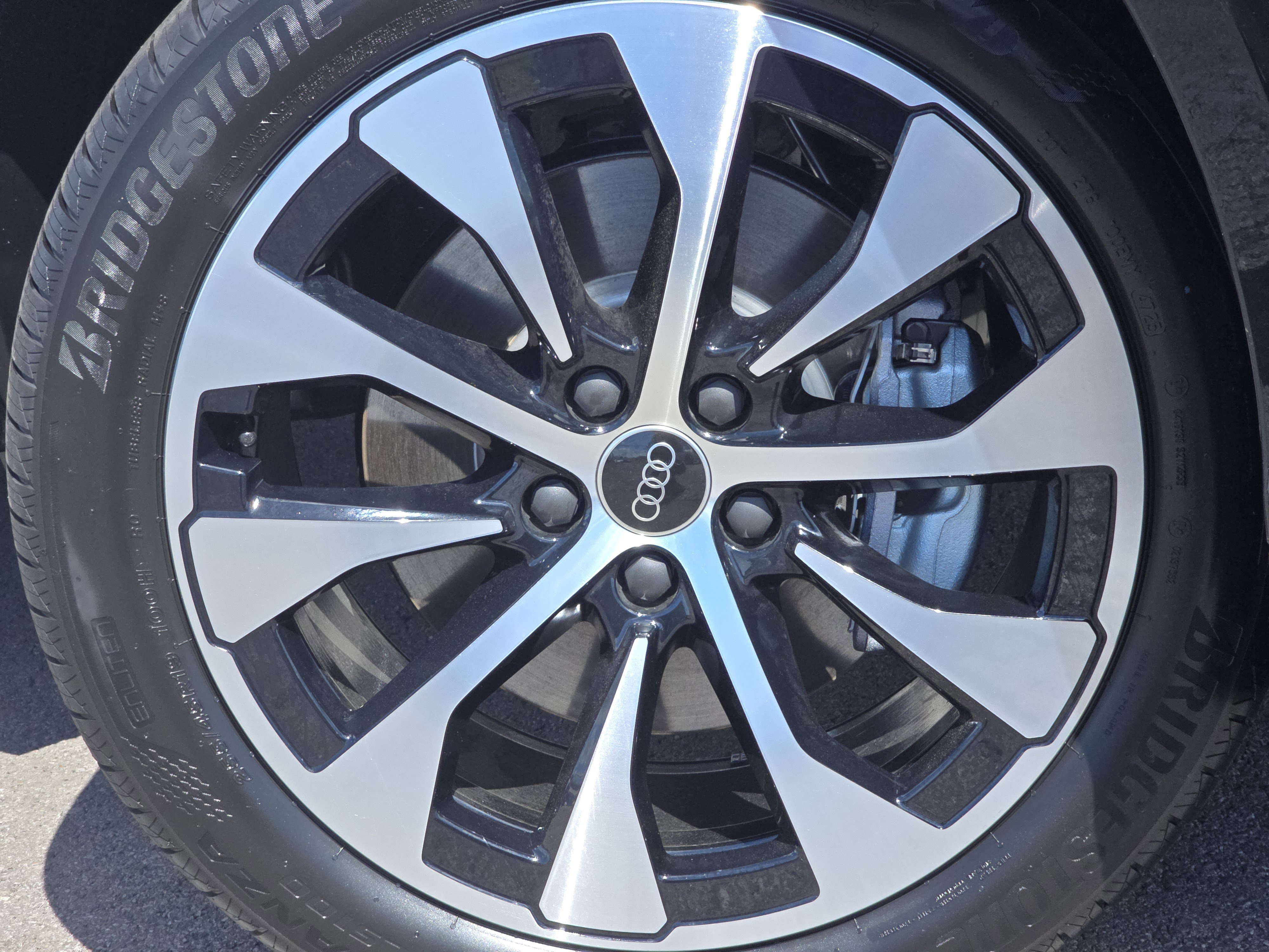 New 2026 Audi Q3 quattro 2.0T AWD/4WD image 16