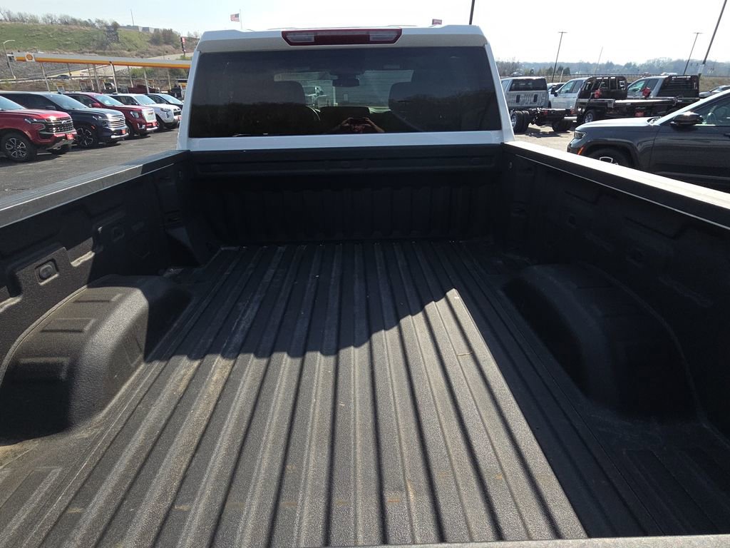 Used 2025 Chevrolet Silverado 2500 Custom w/ Custom Value Package image 8