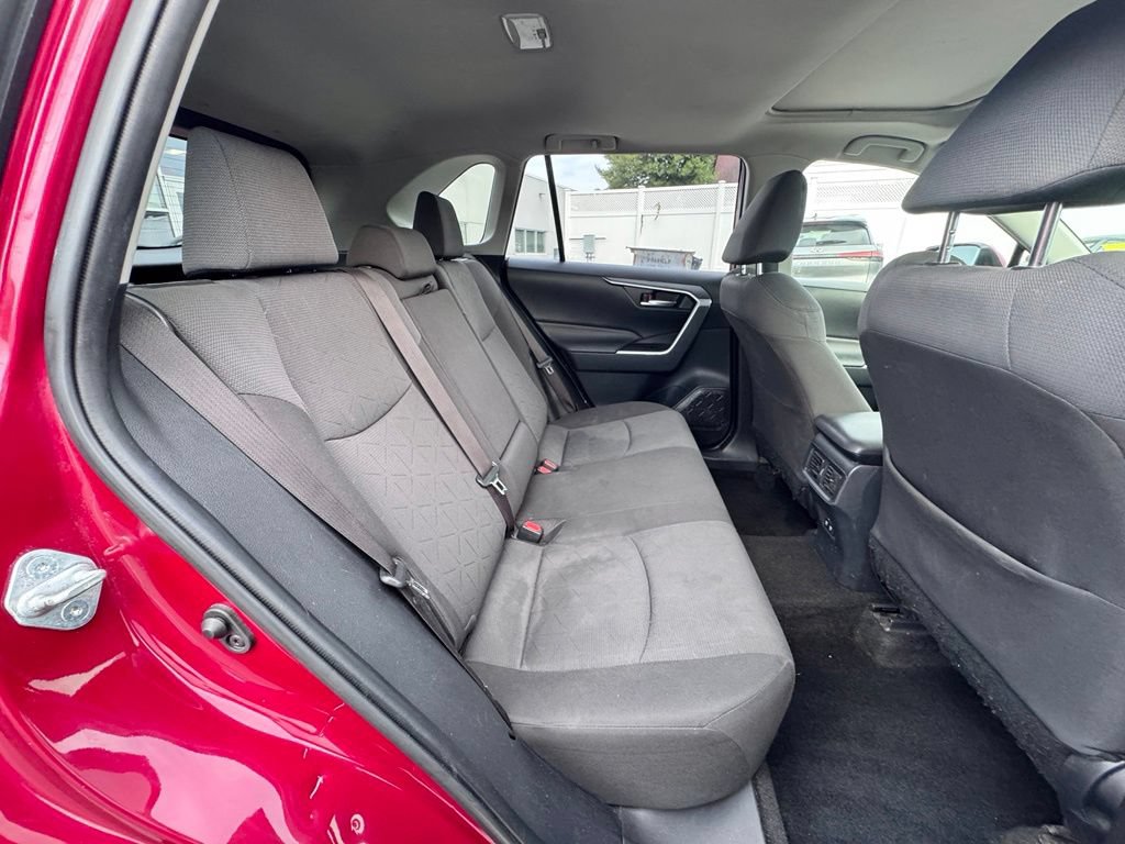 Used 2019 Toyota RAV4 XLE AWD/4WD image 20