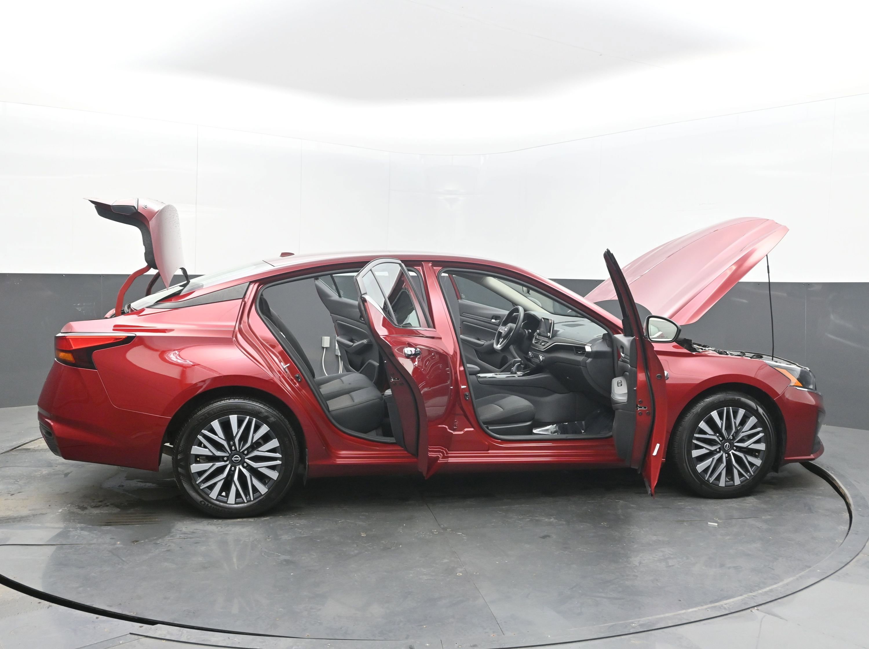 Used 2024 Nissan Altima 2.5 SV image 43