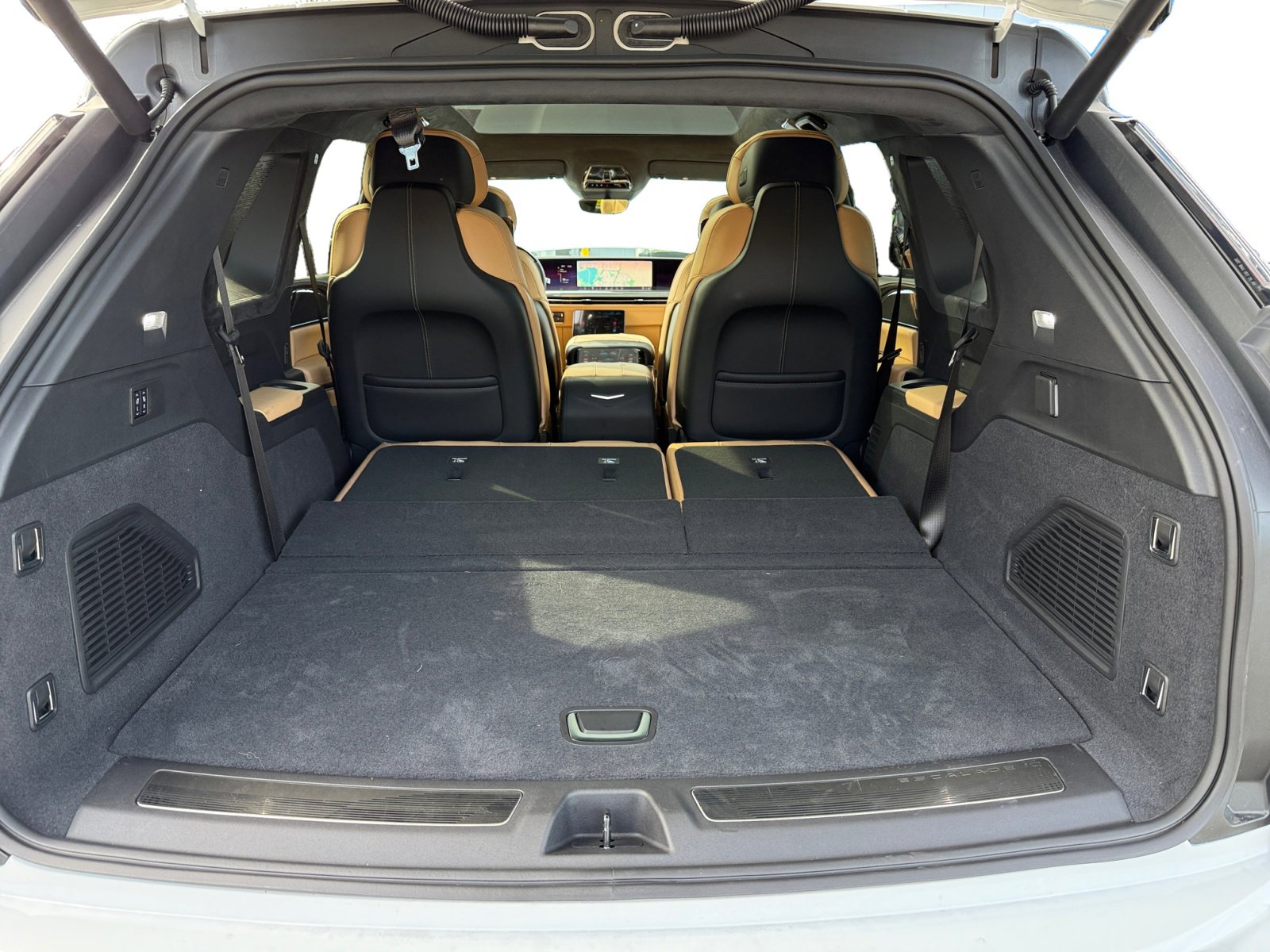 New 2025 Cadillac Escalade IQ Sport 2 image 17