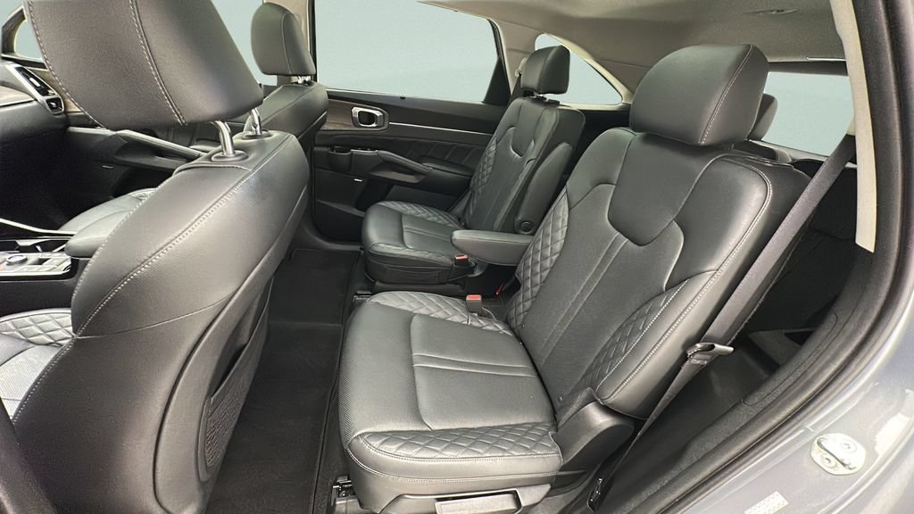 Used 2023 Kia Sorento SX Prestige AWD/4WD image 11