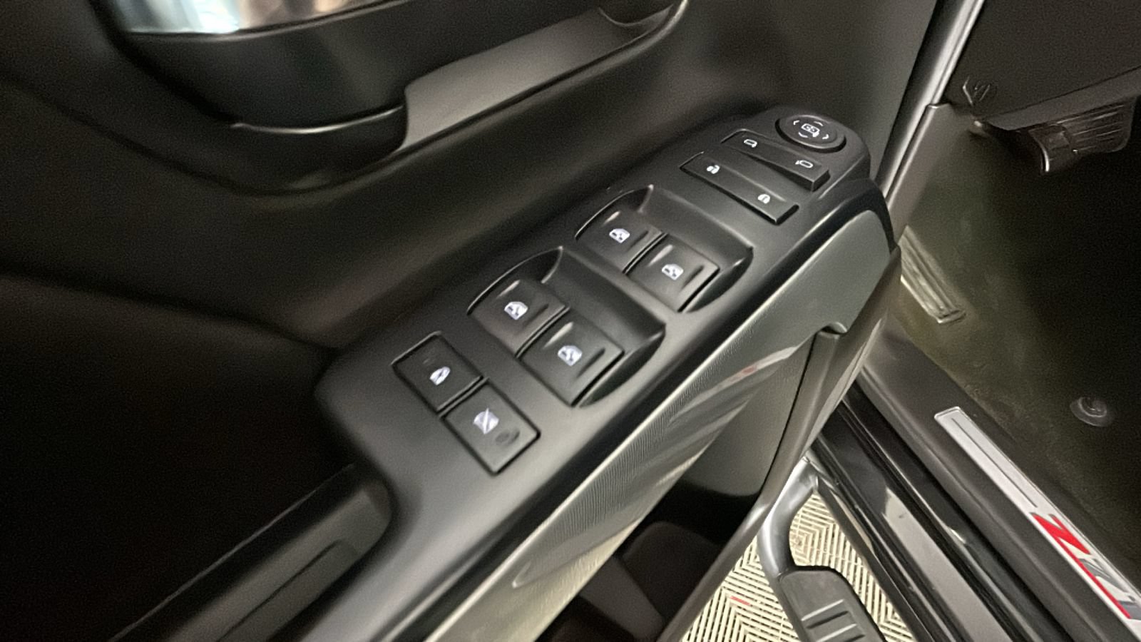 Used 2016 Chevrolet Silverado 2500 LT w/ Midnight Edition AWD/4WD image 12