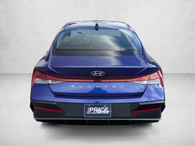 Used 2025 Hyundai Elantra SEL FWD image 6