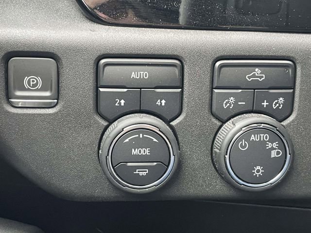Used 2024 Chevrolet Silverado 1500 LT image 23