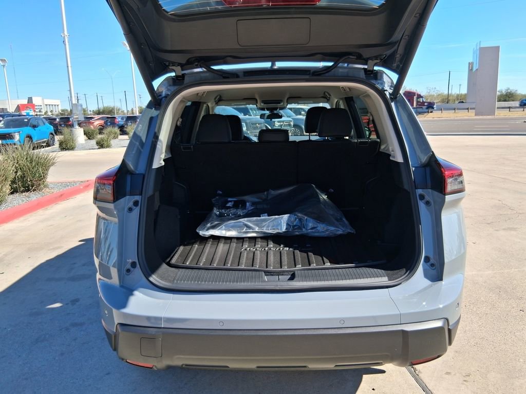 New 2026 Nissan Rogue SV image 5