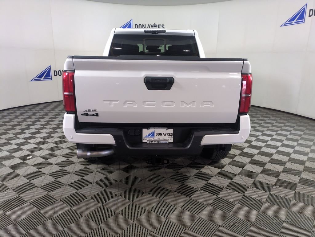 Used 2024 Toyota Tacoma TRD Off-Road w/ TRD Off Road Premium Package AWD/4WD image 4