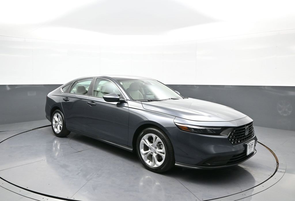 Certified 2023 Honda Accord LX image 4