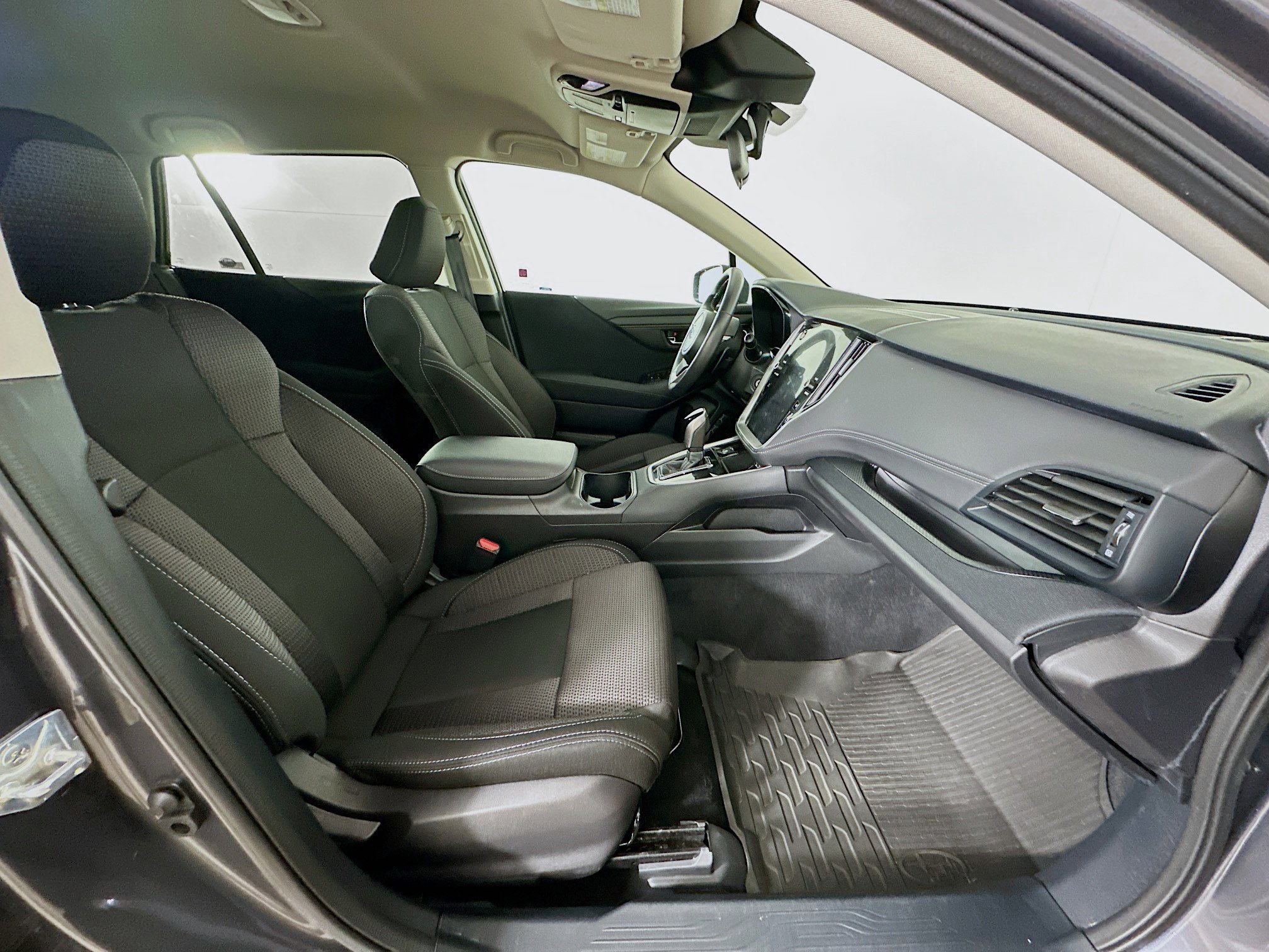 Used 2025 Subaru Outback Premium image 29
