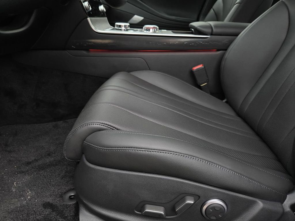 New 2025 Genesis G80 2.5T Advanced image 19