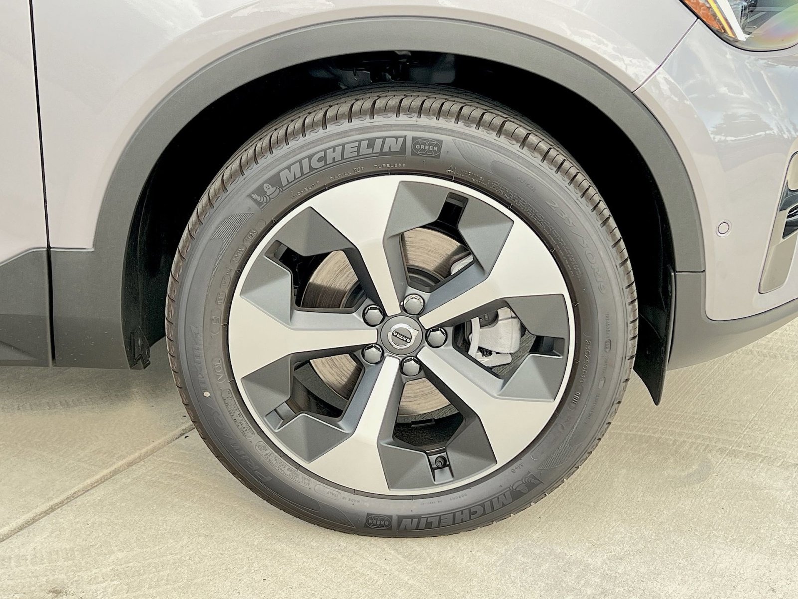 New 2026 Volvo XC40 B5 Plus w/ Protection Package Premier image 12