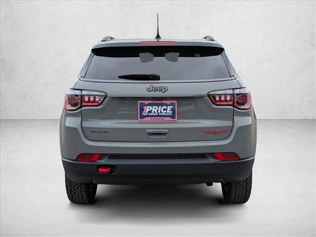 Used 2022 Jeep Compass Trailhawk w/ Trailhawk Convenience Group AWD/4WD image 6