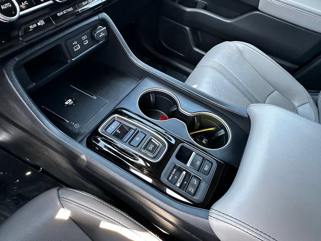 Used 2023 Honda Pilot Touring image 28