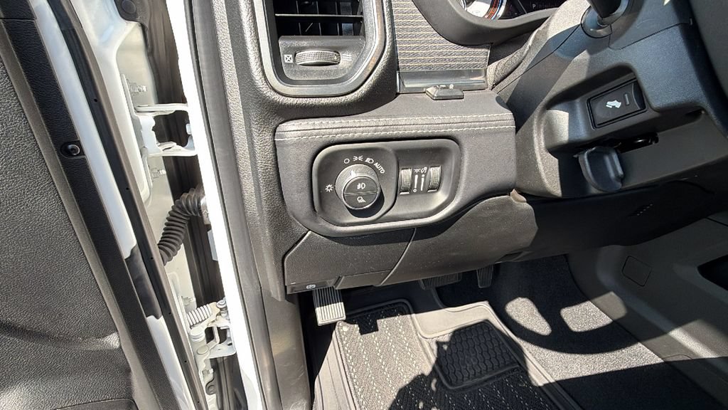 Used 2019 RAM 2500 Limited AWD/4WD image 32